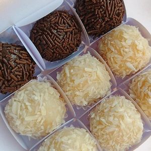 imagem do produto Brigadeiros 15 unidades 
