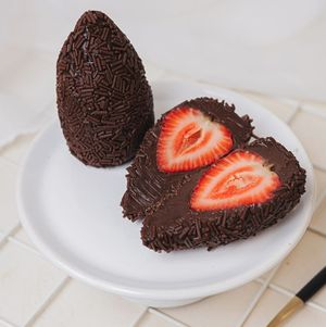 imagem do produto Coxinha de Morango - Brigadeiro