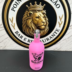 imagem do produto Garrafa de licor ballena 