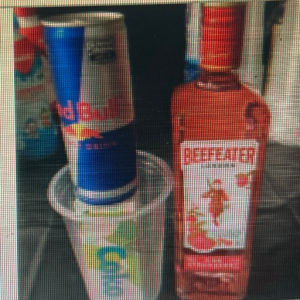 imagem do produto Dose dê beefeater pink c/ energético Red Bull