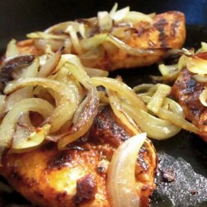 imagem do produto Marmitex grande de Bife de frango acebolado