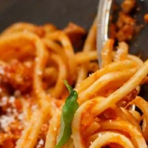 imagem do produto MARMITEX PEQUENO DE MACARRÃO A BOLONHESA 