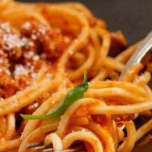 imagem do produto Marmitex grande de Macarrão a bolonhesa 