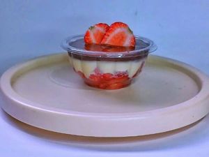 imagem do produto Bombom de Morango no Pote