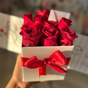 imagem do produto Box com 10 rosas importadas