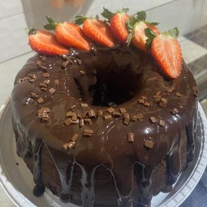 imagem do produto Bolo caseiro chocolatudo  / 22 cm