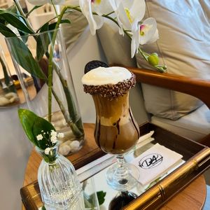 imagem do produto CAPUCCINO GELADO (Café , Leite , Açúcar , Doce De Leite e Flocos)