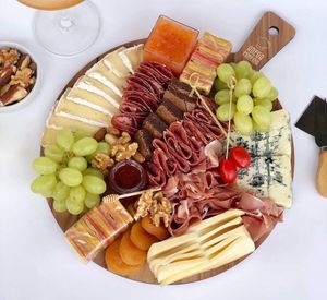 imagem do produto Tábua de queijos e charcutarias nobres para 6