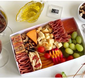 imagem do produto Caixa com queijos e charcutarias nobres | Grazing Box artesanal para 2