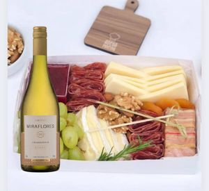 imagem do produto Combo Adega Gourmet a Dois | Caixa de frios + vinho