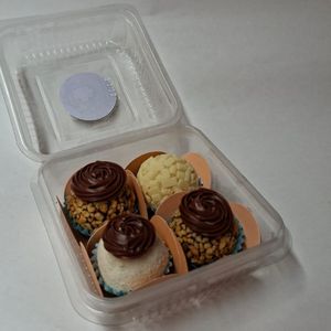 imagem do produto Caixinha com 4 Brigadeiro 