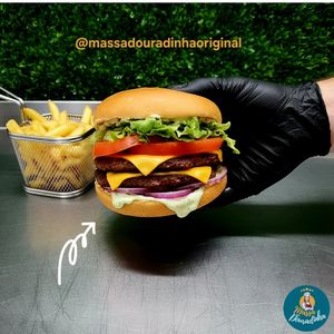 imagem do produto Hambúrguer duplo+ Batata frita 🍔