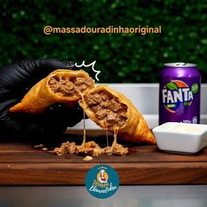 imagem do produto Pastel de Strogonoff de iscas de carne com queijo muçarela