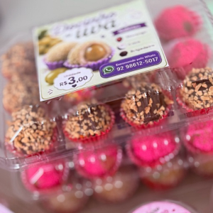 imagem do produto Docinho cm uva (brigadeiro, morango, e beijinho)