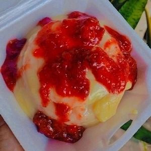 imagem do produto Mini bolo Vulcão de Ninho com geleia de morango 