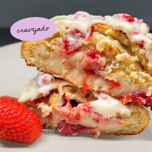 imagem do produto Cookie Morango Cravejado
