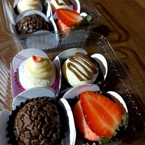 imagem do produto Caixinha quatro unidades de docinhos 