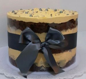 imagem do produto Bolo de Chocolate com recheio de maracujá -1,5 kg