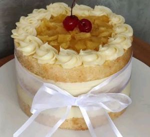 imagem do produto Bolo delícia de Abacaxi - 1 kg - Serve 10 fatias