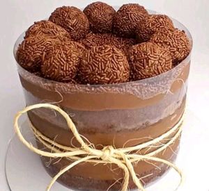 imagem do produto Bolo Chocolatudo -1kg- Serve 10 fatias