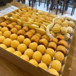 imagem do produto 100 MINI SALGADOS