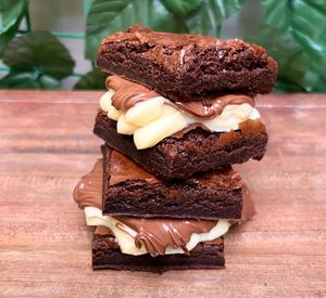 imagem do produto Sanduiche de Brownie - Leite Ninho com Nutella