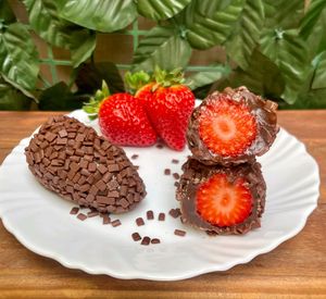 imagem do produto Coxinha de Morango - Brigadeiro