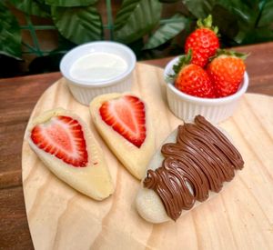 imagem do produto Coxinha de Morango - Leite Ninho com Nutella