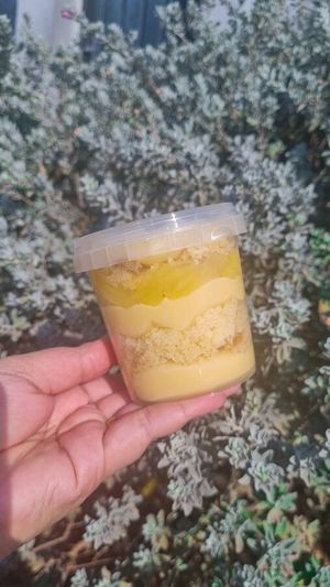 imagem do produto Bolo de abacaxi com brigadeiro branco