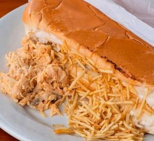 imagem do produto Dog - Strogonoff de Frango + Fritas e 1 Copinho de Maionese