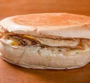 imagem do produto Xis - Frango + Fritas e 1 Copinho de Maionese