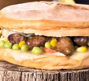 imagem do produto Xis - Coração + Fritas e 1 Copinho de Maionese