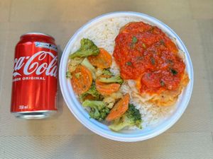 imagem do produto Frango Parmegiana & Legumes + lata Coca normal + R$ 19,99  leve outra marmitex