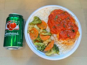 imagem do produto Frango Parmegiana & Legumes + lata Guaraná + R$ 19,99 leve outra marmitex