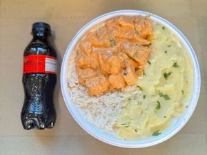 imagem do produto Strogonoff Frango & Purê + Coca Zero Pet + R$ 18,99 leve outra marmitex