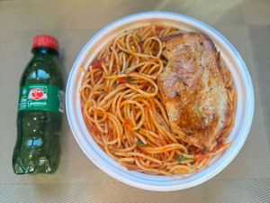 imagem do produto Espaguete & Frango Grelhado + Guaraná Pet + R$ 18,99 leve outra marmitex