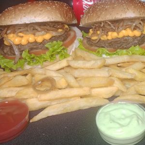 imagem do produto COMBO CASAL 2 CHEDDAR BURGUER