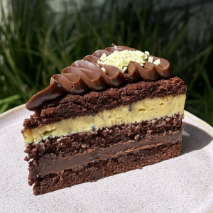 imagem do produto Bolo de Vitrine Maracujá com Chocolate