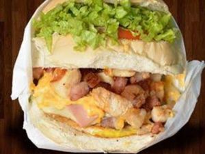 imagem do produto X Egg Frango e Bacon Clássico (Serve Muito Bem 1 Pessoa)