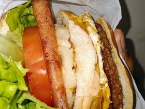 imagem do produto Cantinho Especial Burguer (Serve Muito Bem 1 Pessoa)