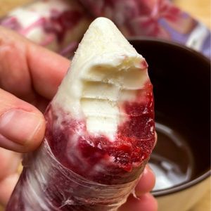 imagem do produto Geladinho de Ninho com Morango