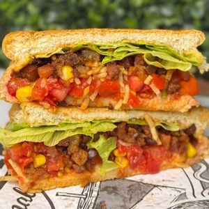 imagem do produto 1 Xis Bacon + Batata Frita + Coca de 200 ml Grátis