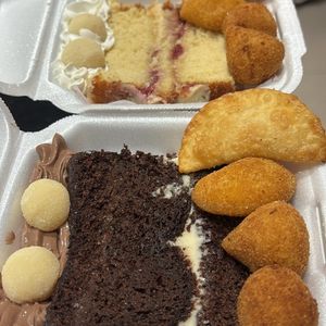 imagem do produto Fatia de bolo c salgadinhos 