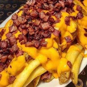imagem do produto Fritas Com Cheddar e Bacon 400gr