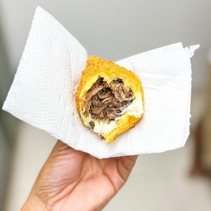 imagem do produto Coxinha de costela com cream cheese 