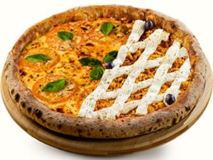 imagem do produto Pizza Grande: 1/2 Marguerita + 1/2 Frango Com Catupiry - (35cm)