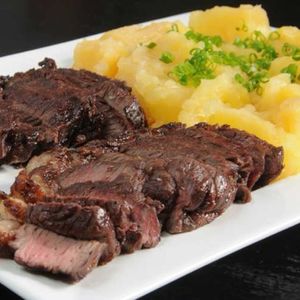 imagem do produto Macaxeira com churrasco 