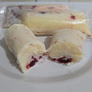 imagem do produto Ninho com geleia de morango