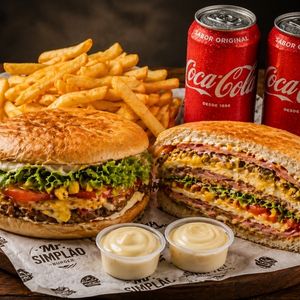 imagem do produto Combo Casal - 2 Xis Salada + Fritas e 2 Coca 350ml