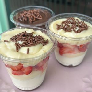 imagem do produto Copo da Felicidade de Morango - 200ml